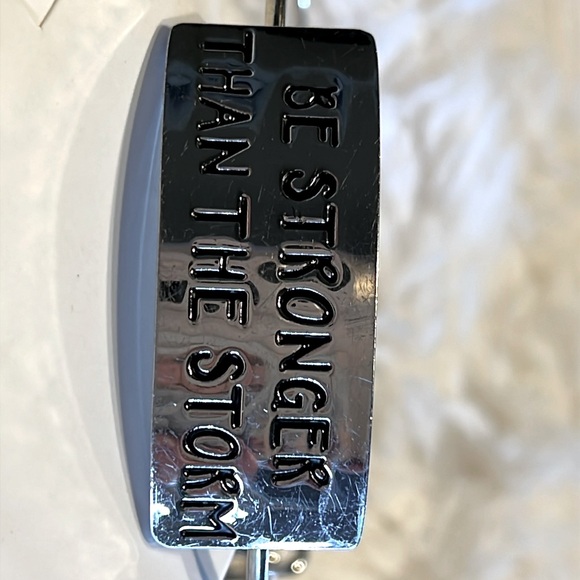 “BE STRONGER THAN THE STORM” bracelet - Picture 1 of 6